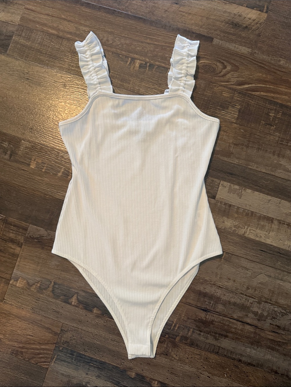 Versona White Ribbed Ruffle Strap Bodysuit